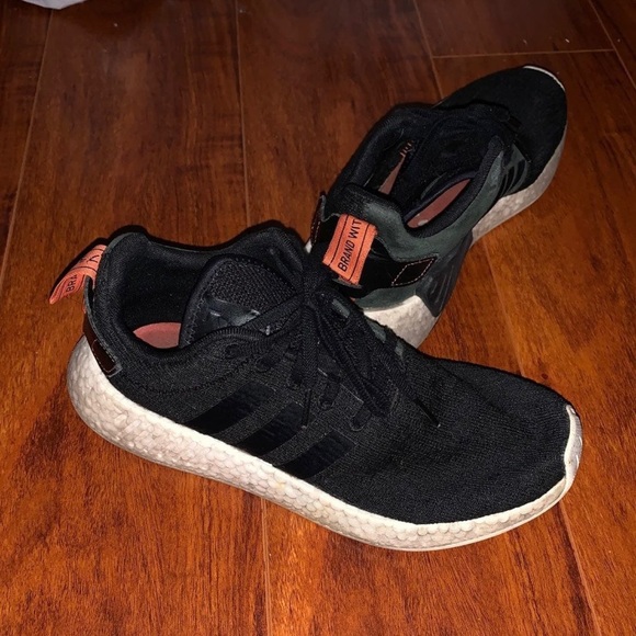 Adidas NMD R2 - Picture 3 of 3